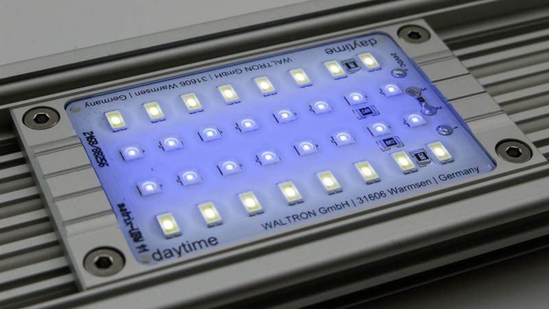 Die Daytime® matrix LED-Module Ultra Blue White 1:1 440-455 nm + 8.000 K